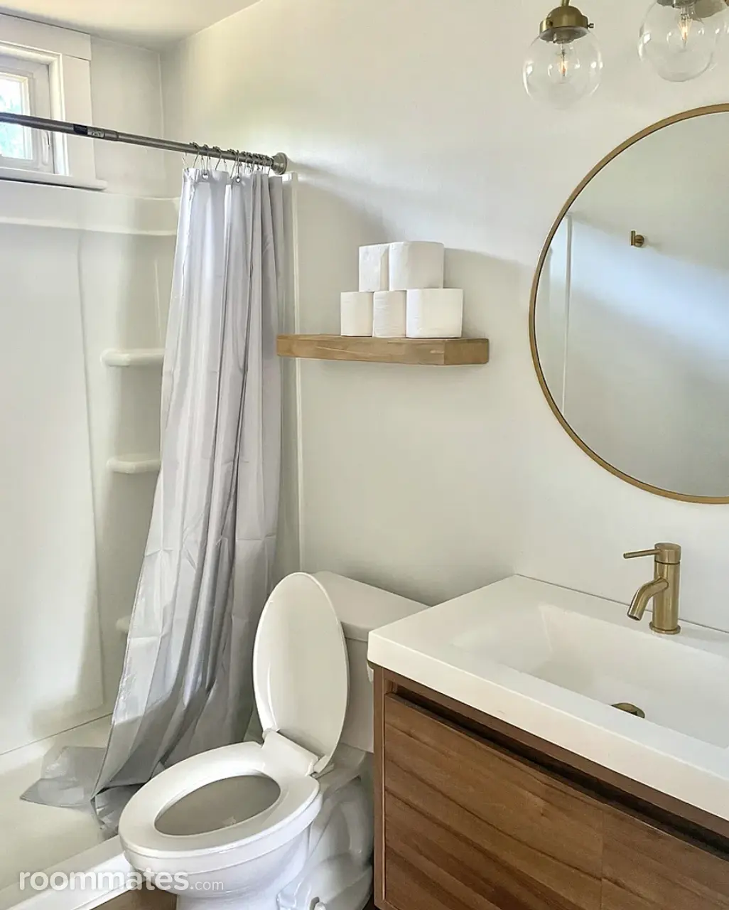 Profile photo 2 of 8