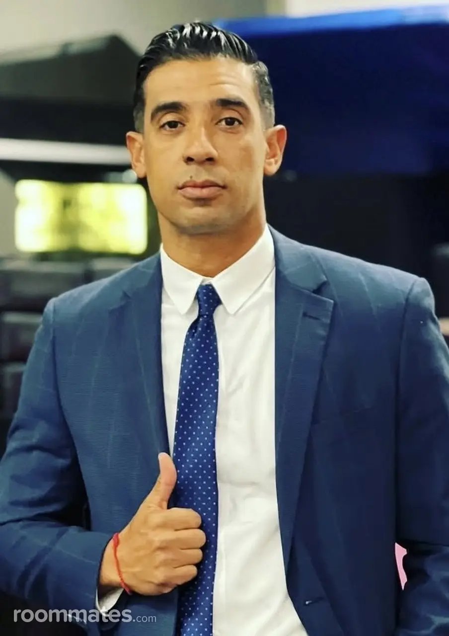 Profile photo 1 of 3