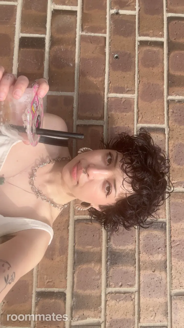 Profile photo 1 of 1