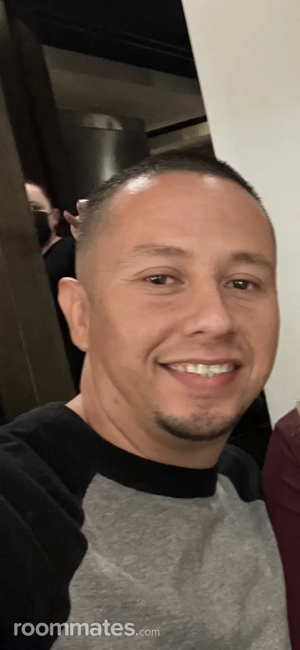 Profile photo 3 of 4