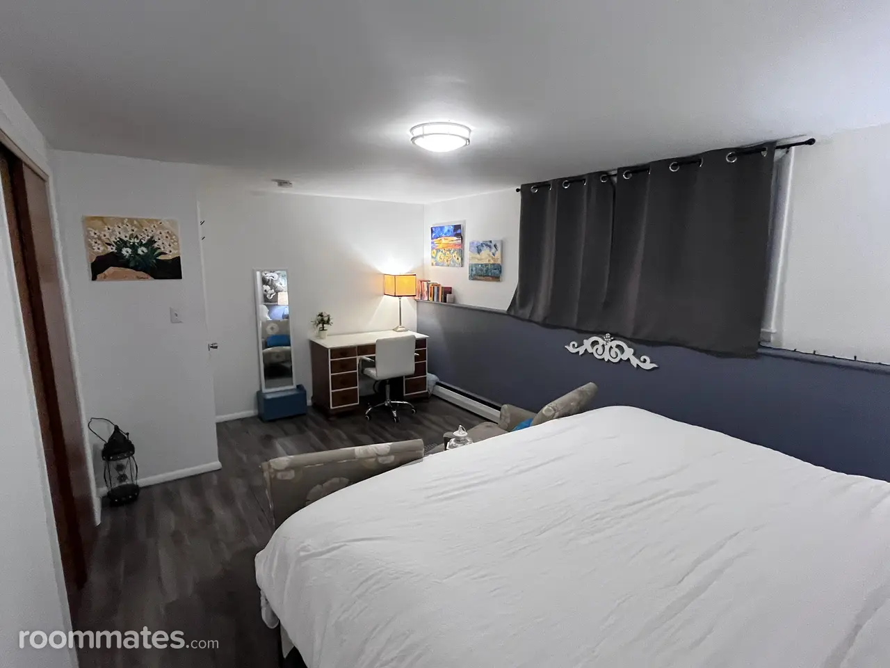 Profile photo 3 of 10