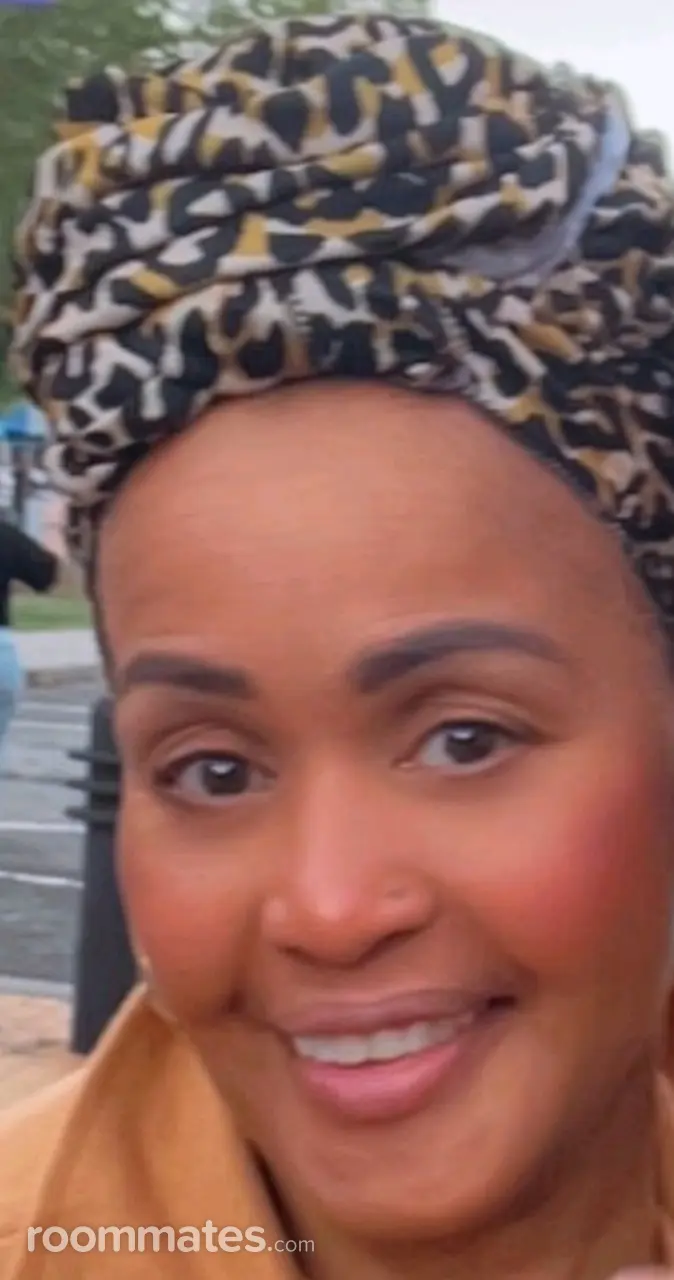 Profile photo 8 of 12