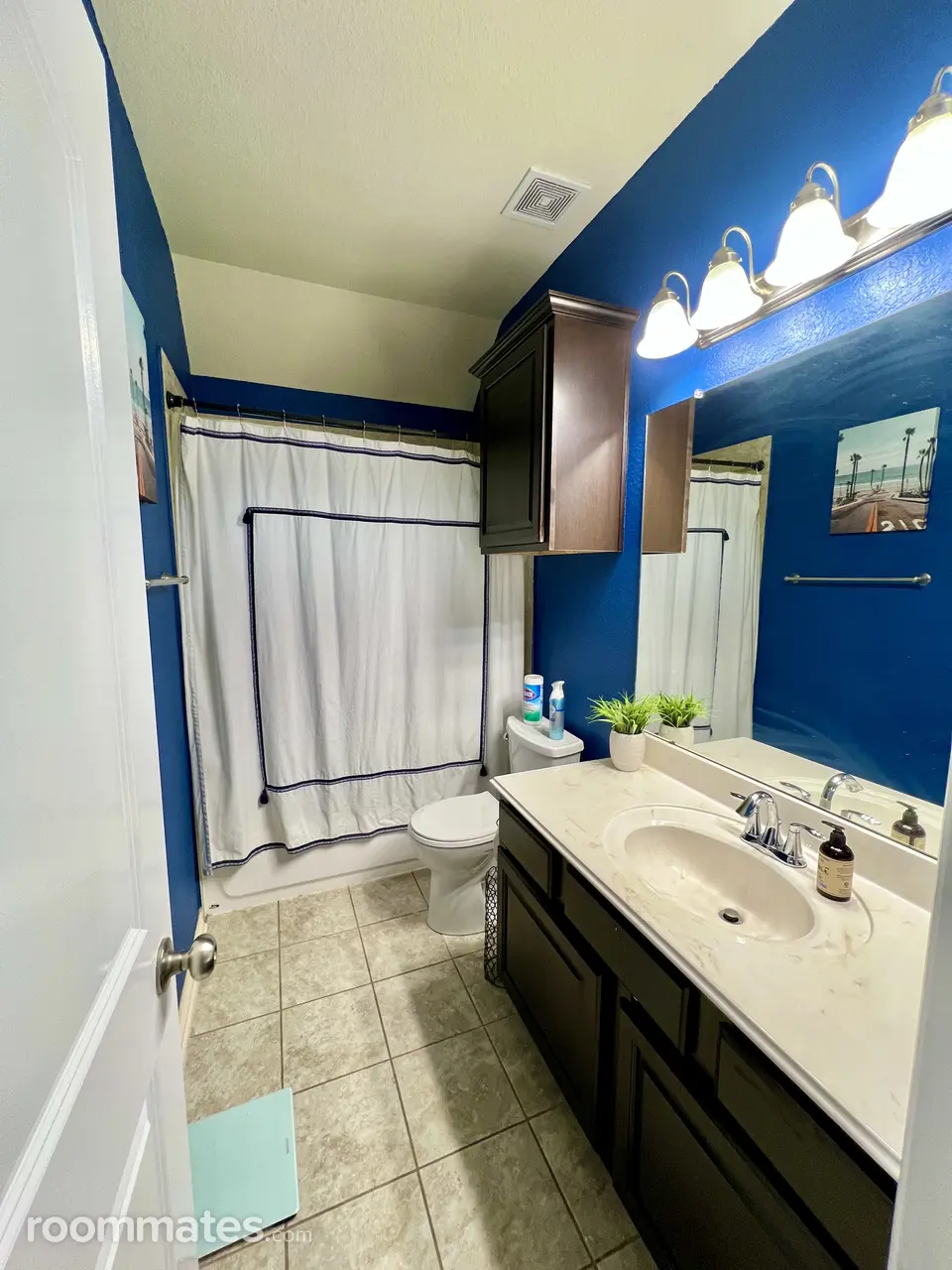 Profile photo 7 of 12