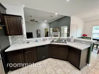 Room for rent in Houston, TX $1000, house