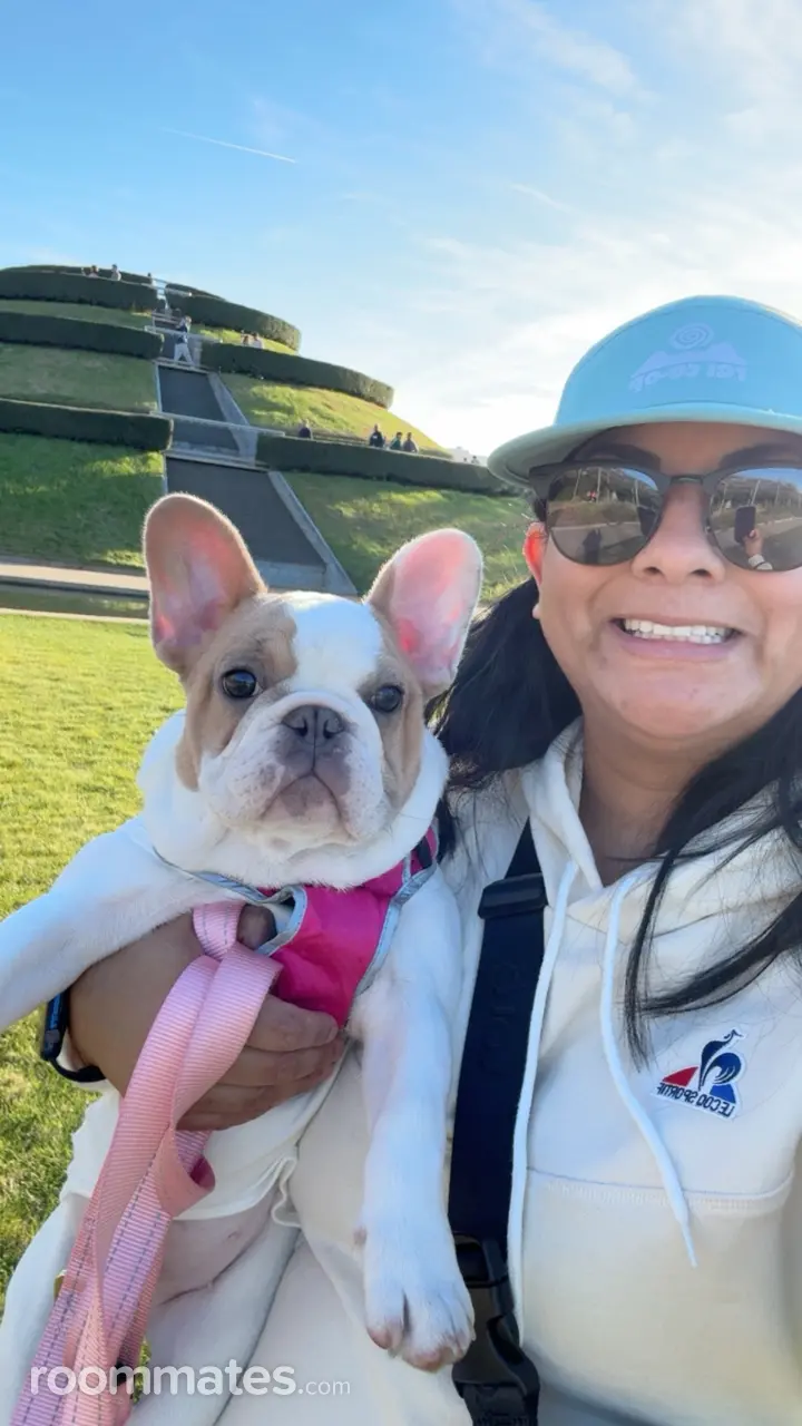 Profile photo 11 of 12