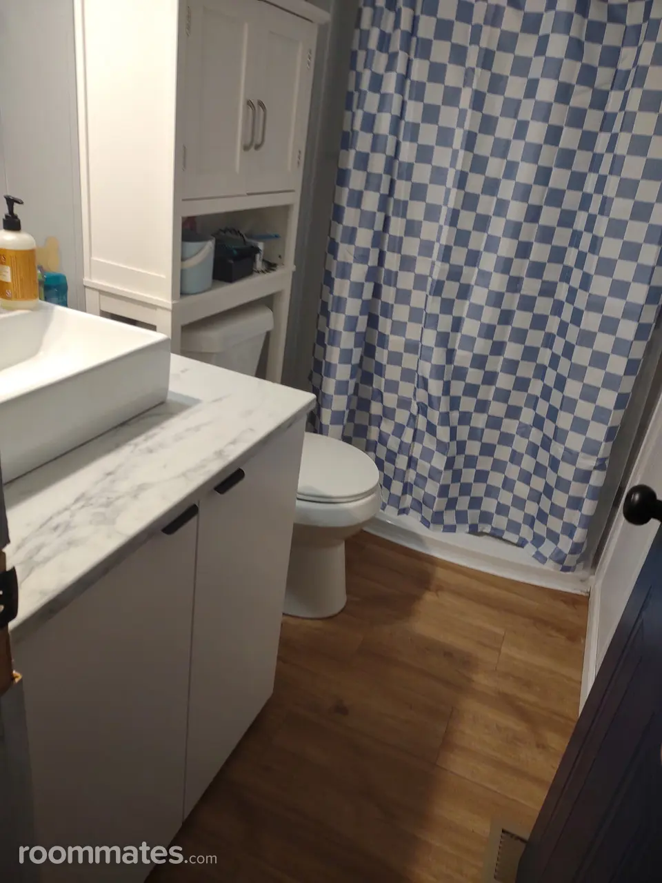 Profile photo 9 of 18