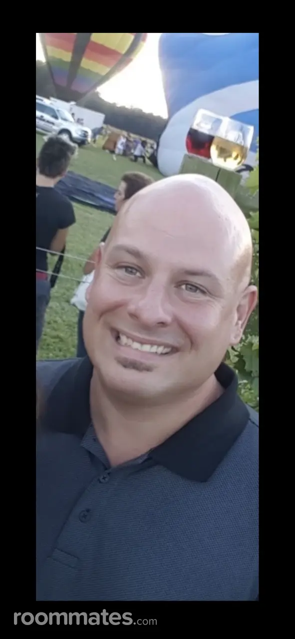 Profile photo 1 of 4