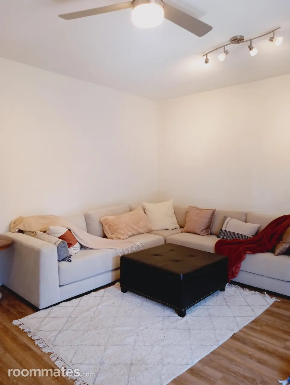 Profile photo 10 of 11