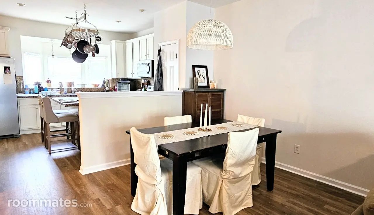 Profile photo 4 of 11