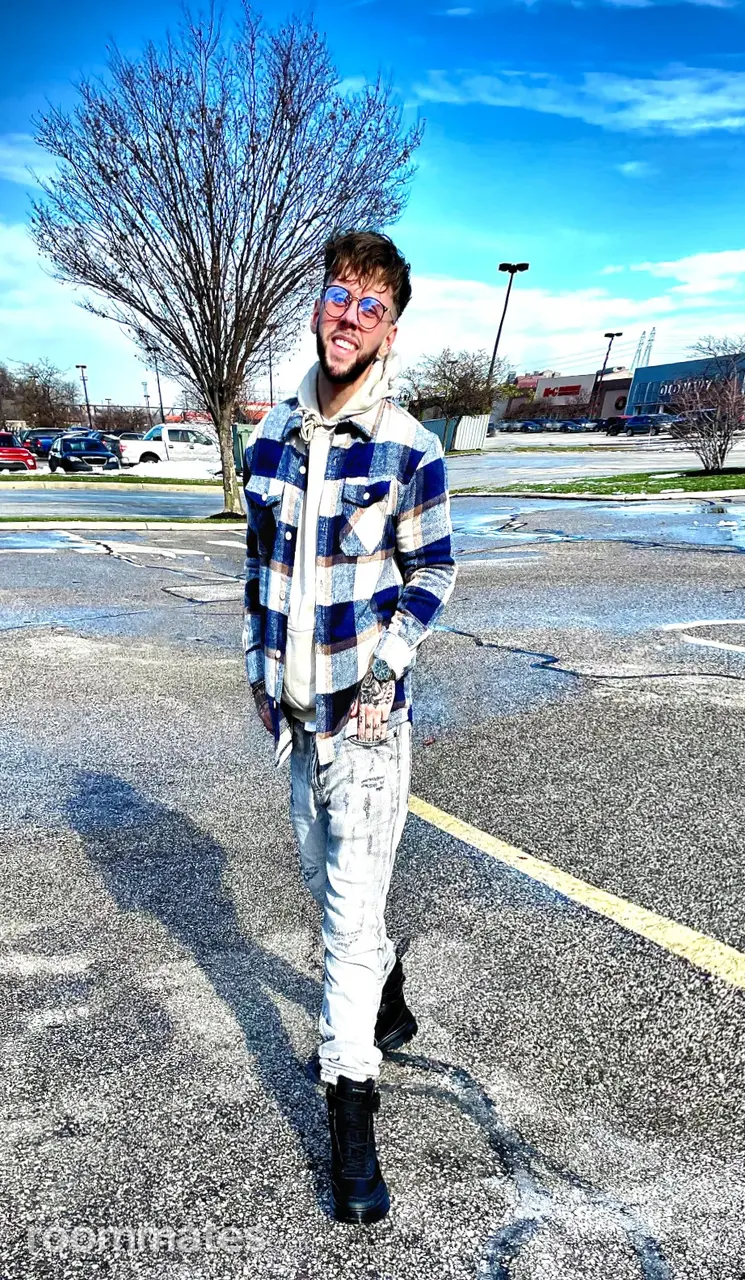 Profile photo 6 of 10