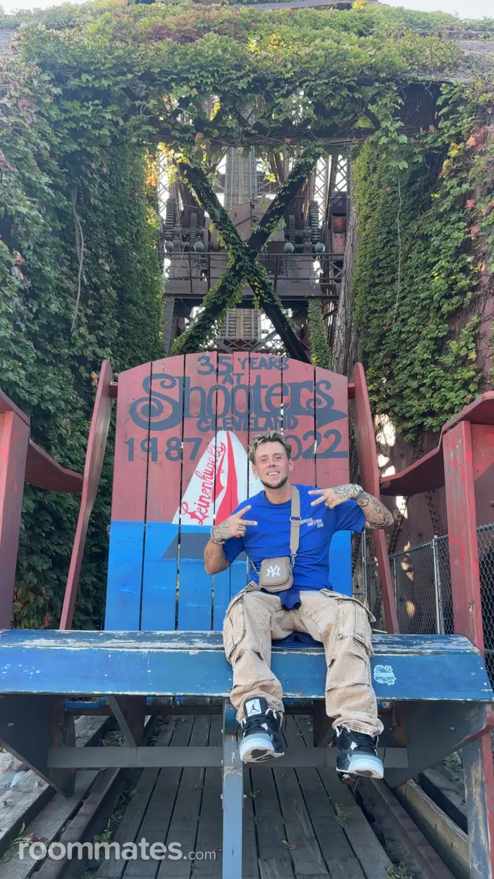 Profile photo 4 of 10