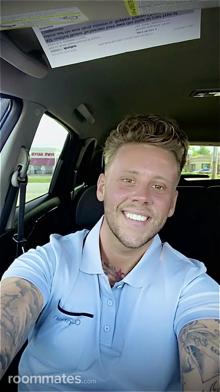 Profile photo 1 of 10