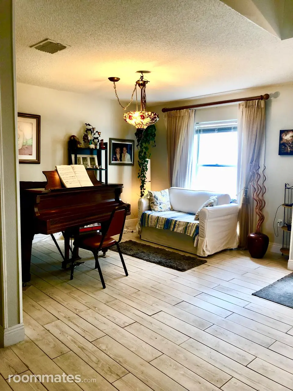 Profile photo 9 of 11