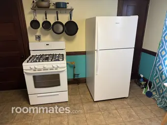 Room for rent in Hartford, CT $750, house
