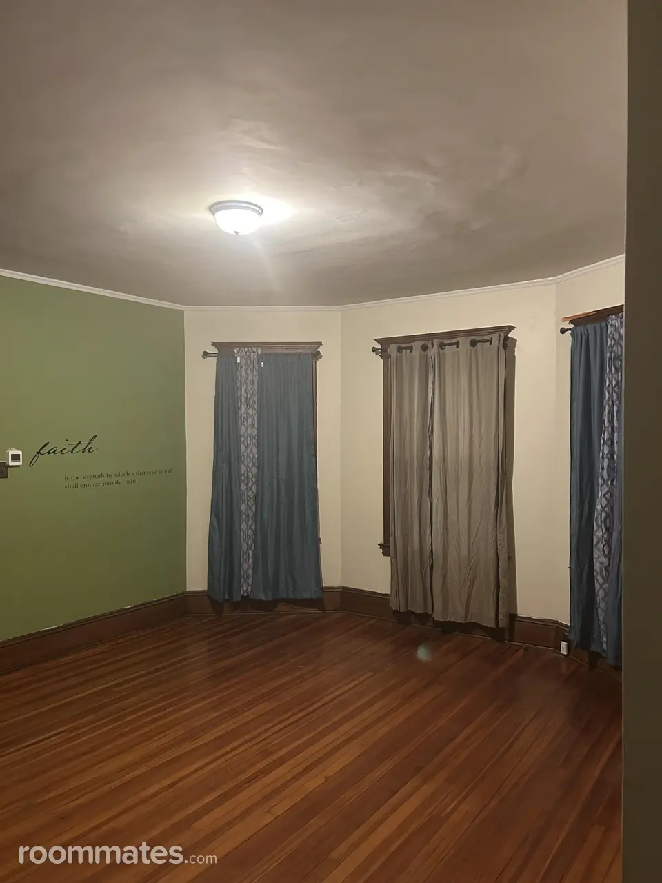 Profile photo 3 of 4