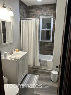 Room for rent in Hartford, CT $750, house