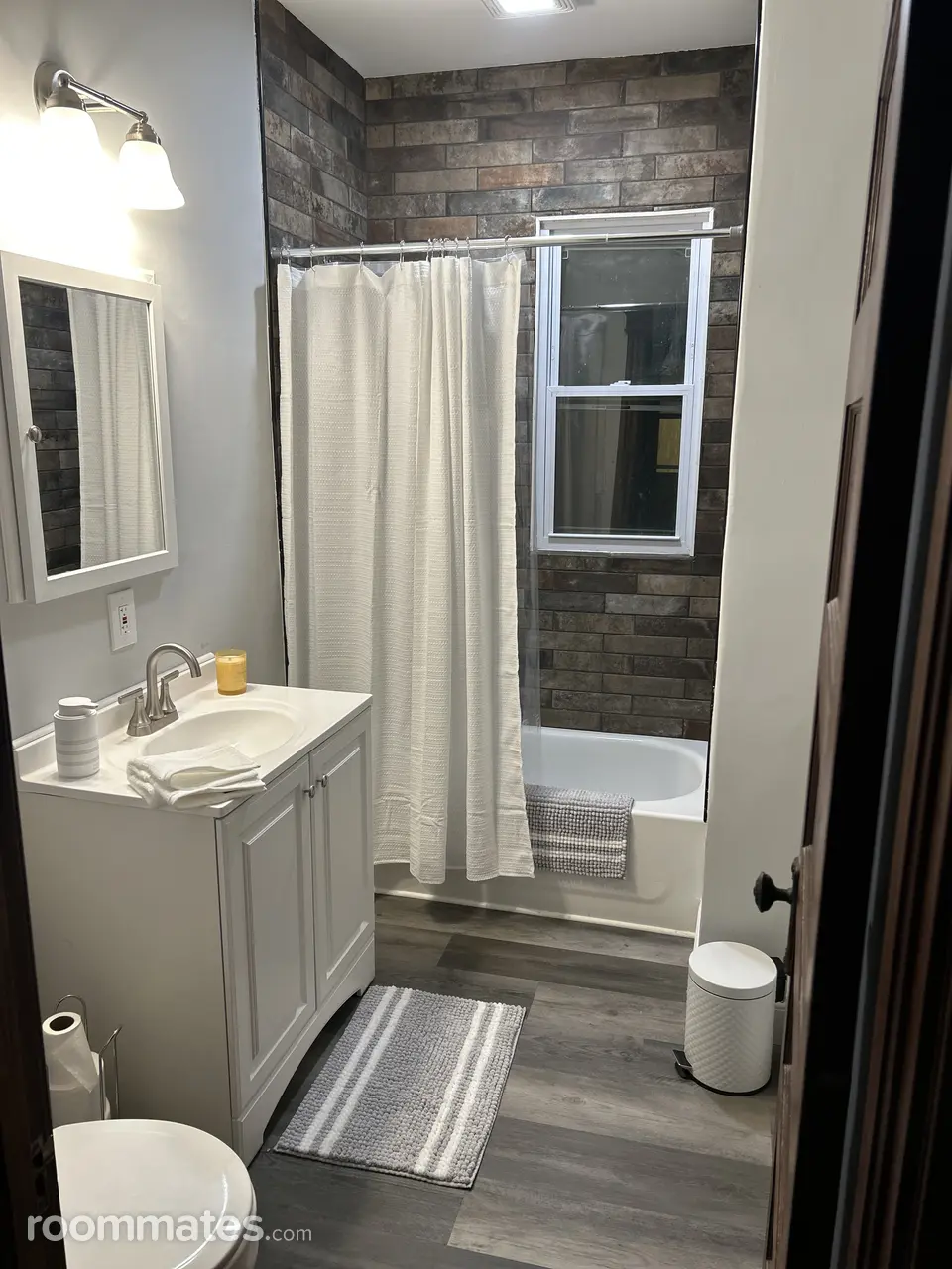 Profile photo 2 of 4