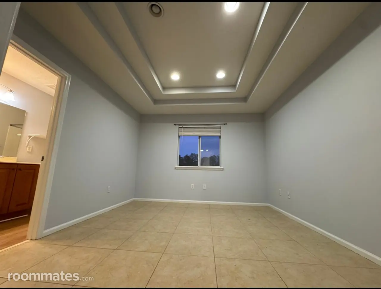 Profile photo 4 of 8