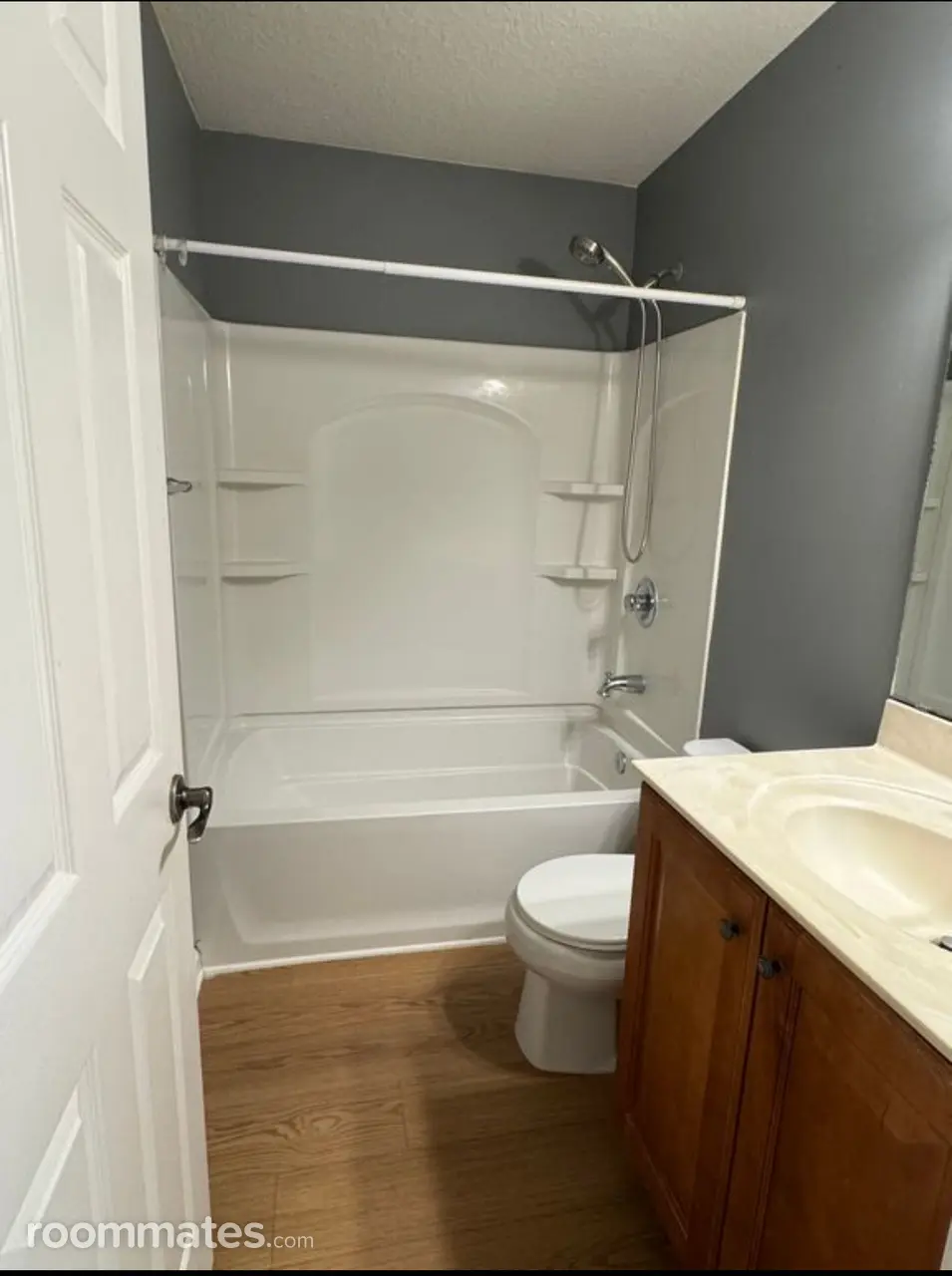 Profile photo 2 of 8