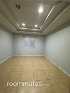 Room for rent in Jacksonville, FL $700, townhouse