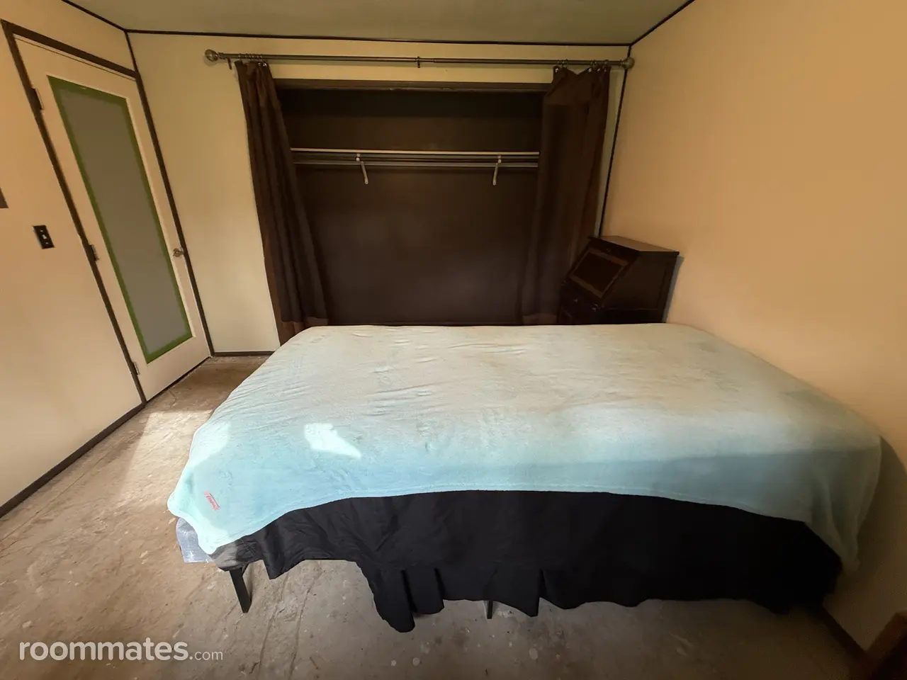 Profile photo 3 of 4