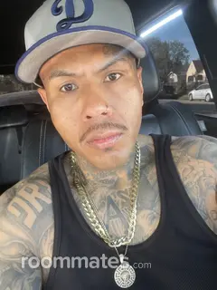 Roommate looking Highland, CA, $700