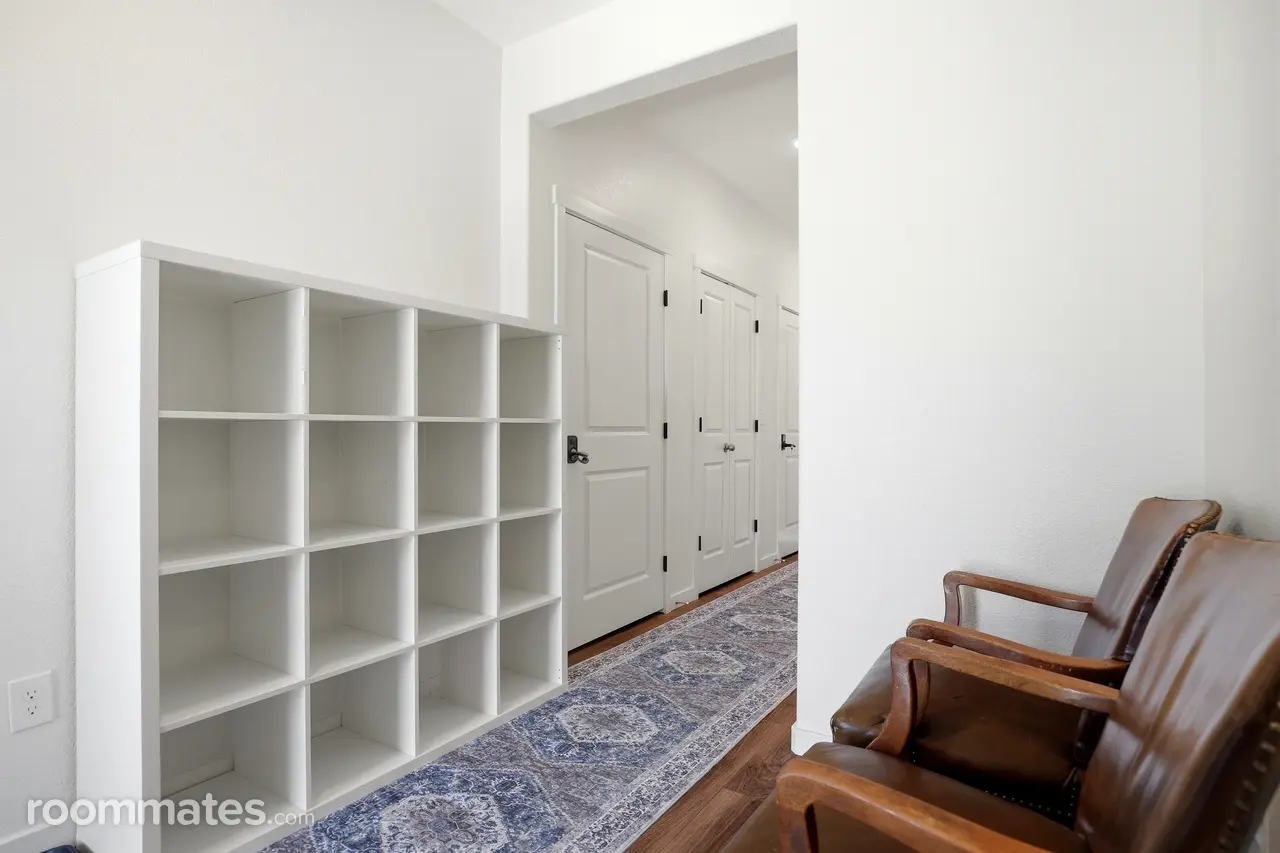 Profile photo 4 of 11