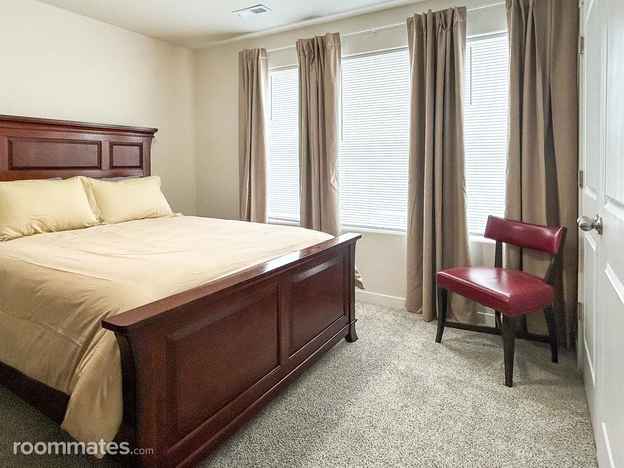 Room for rent in Colorado Springs, CO $900, house