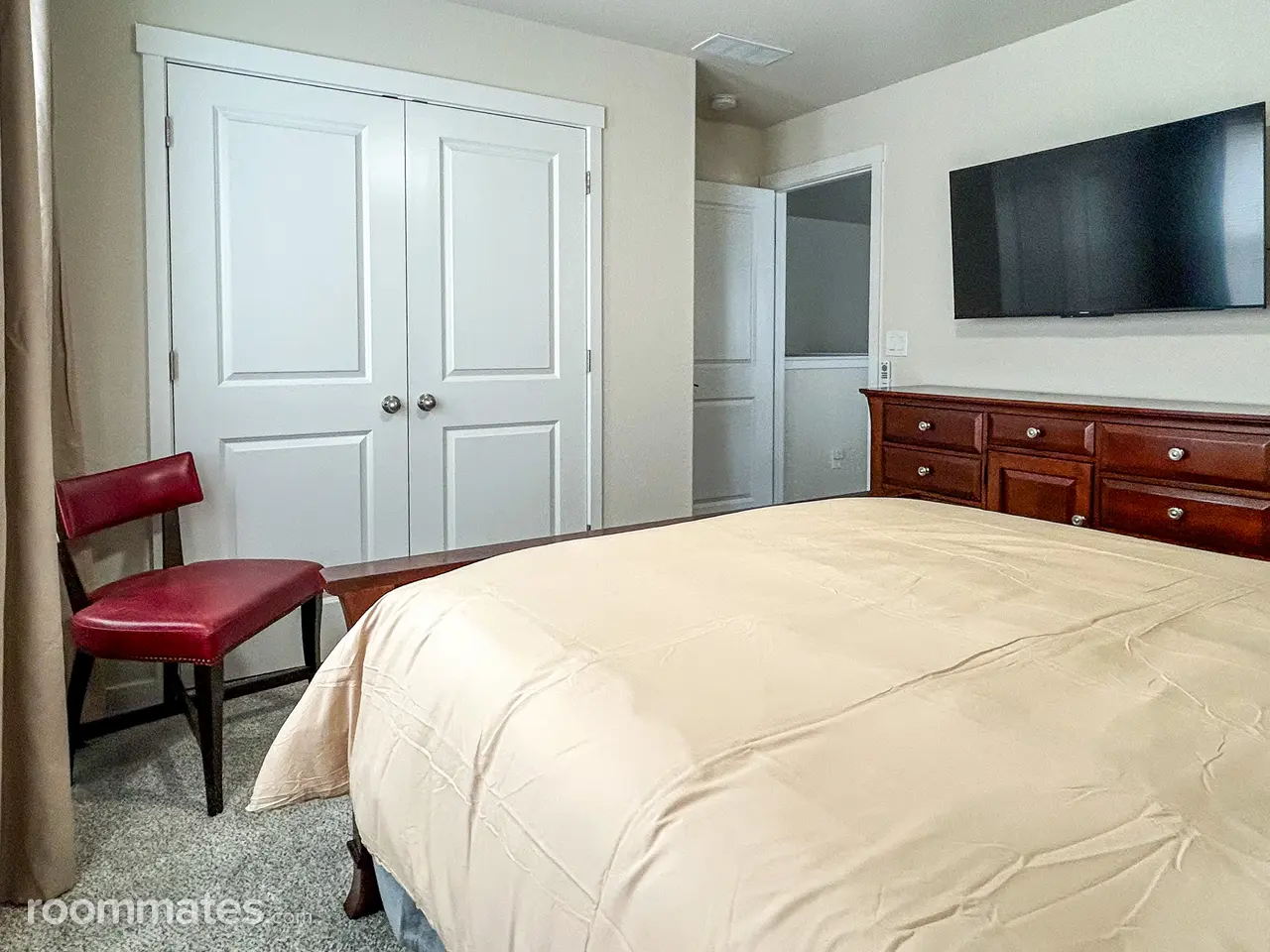 Profile photo 7 of 11