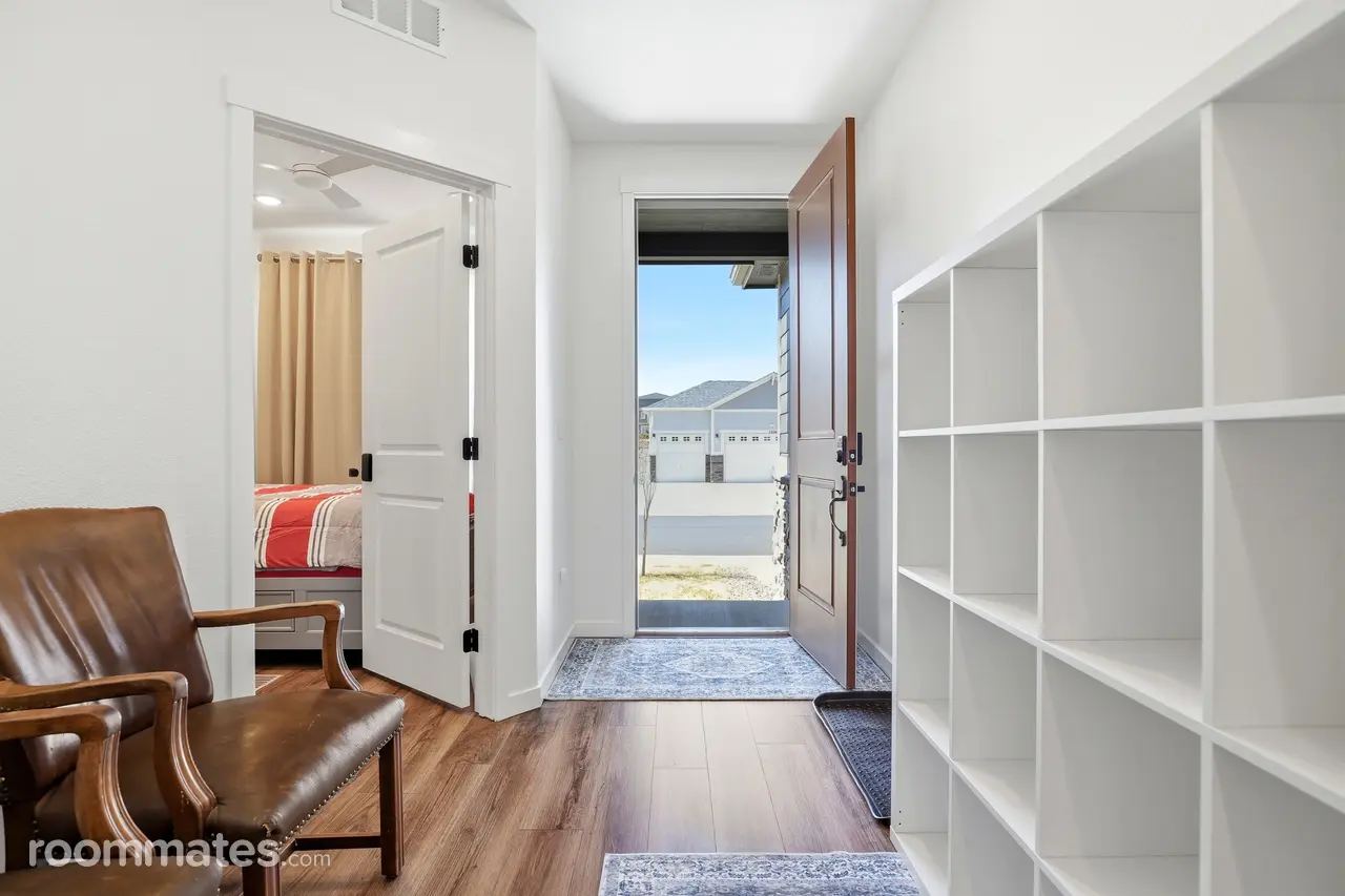 Profile photo 4 of 11