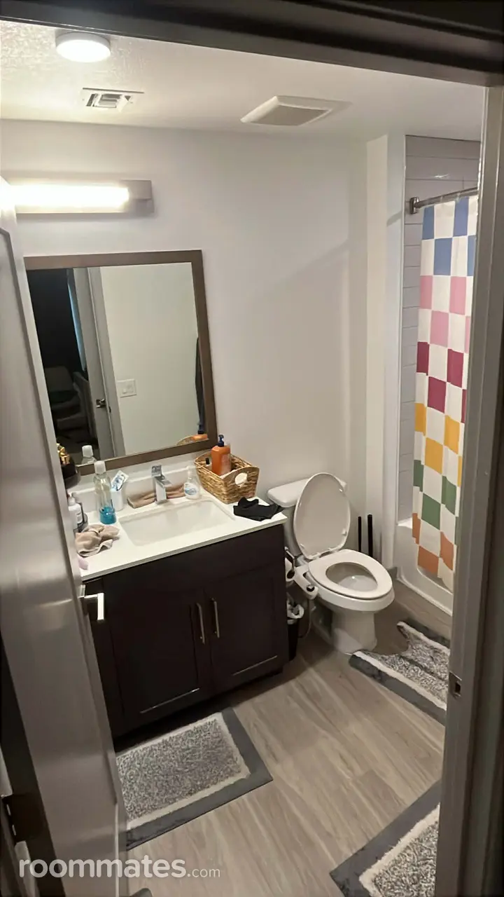 Profile photo 6 of 9