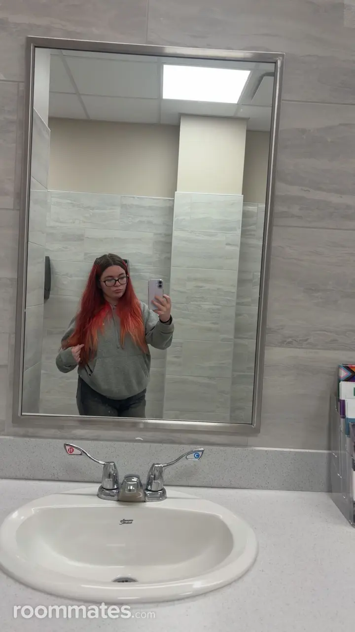 Profile photo 7 of 7