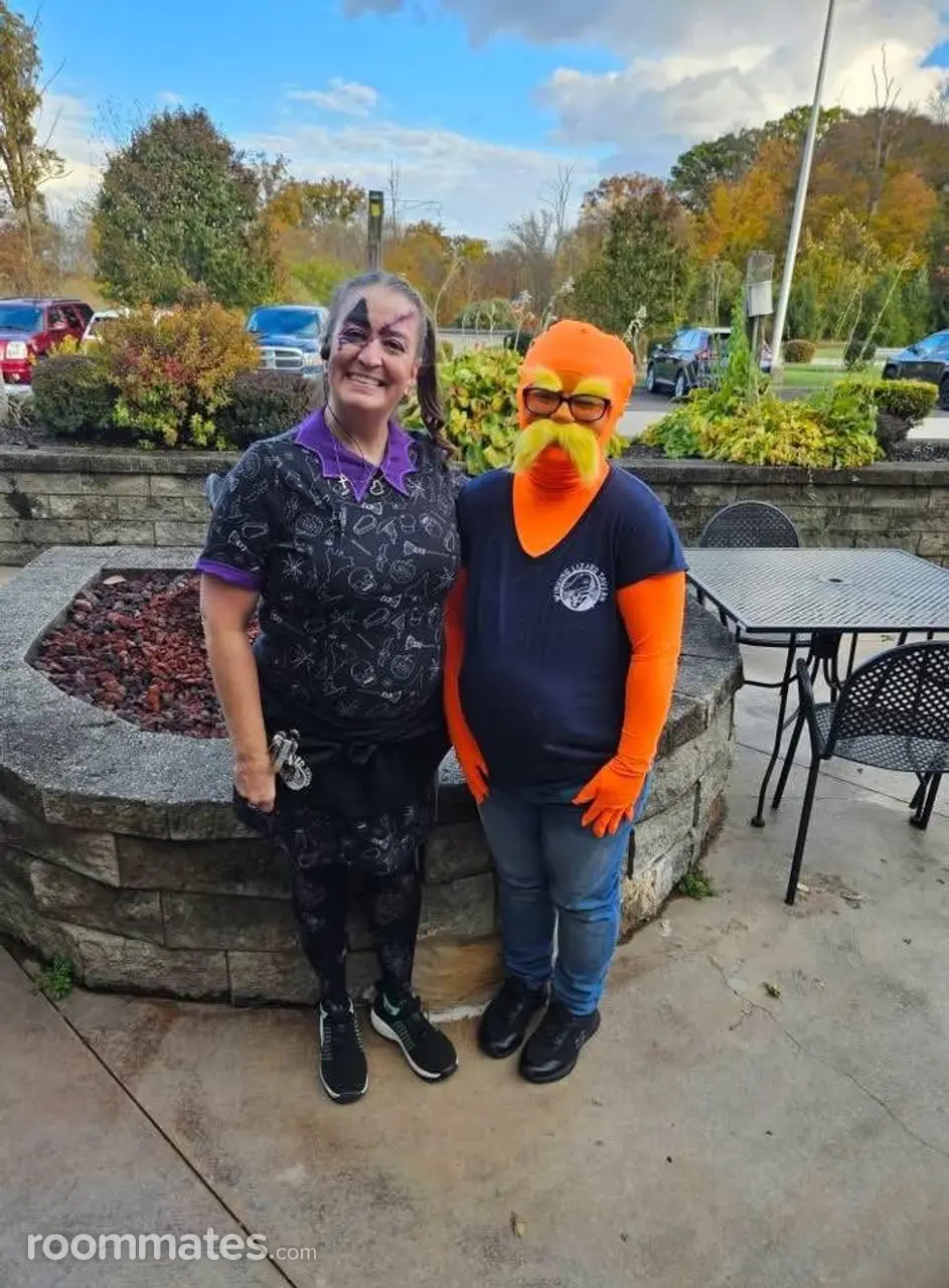 Profile photo 3 of 7