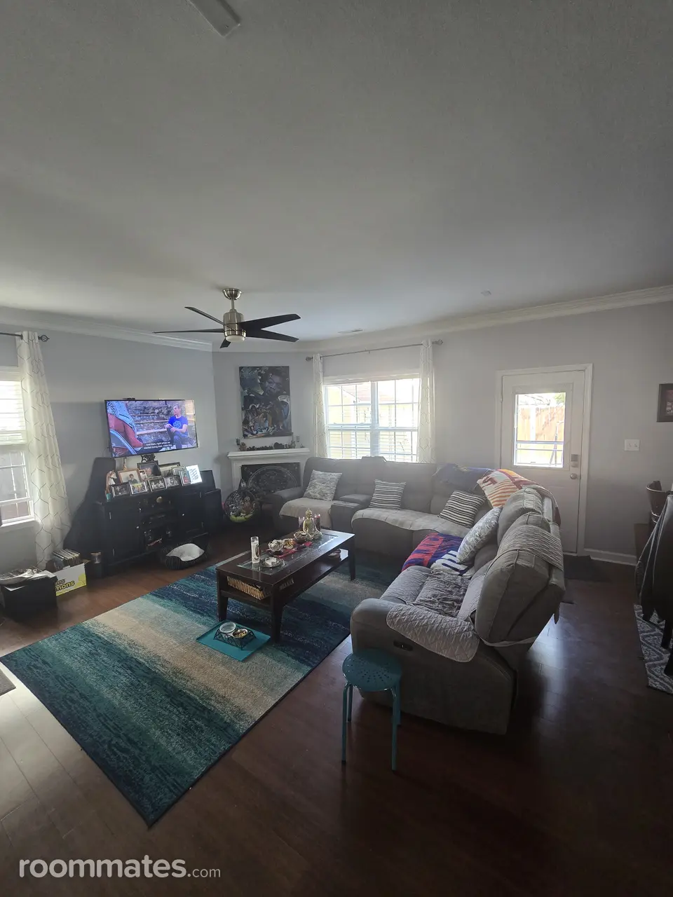 Profile photo 5 of 15