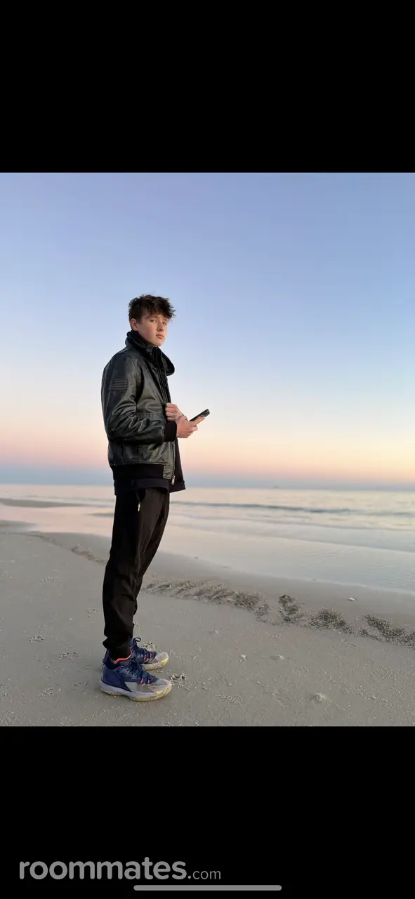 Profile photo 1 of 4