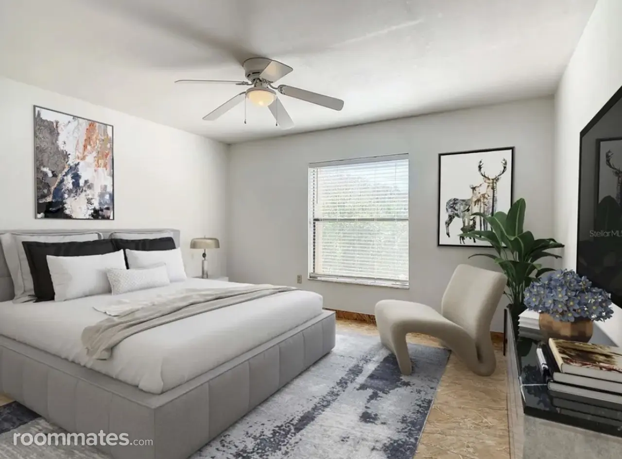 Profile photo 3 of 4