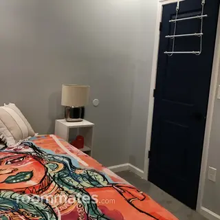 Room for rent in Baltimore, MD $780, house