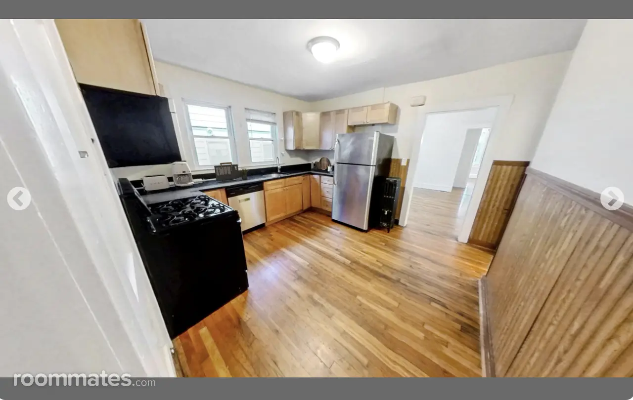 Profile photo 5 of 11