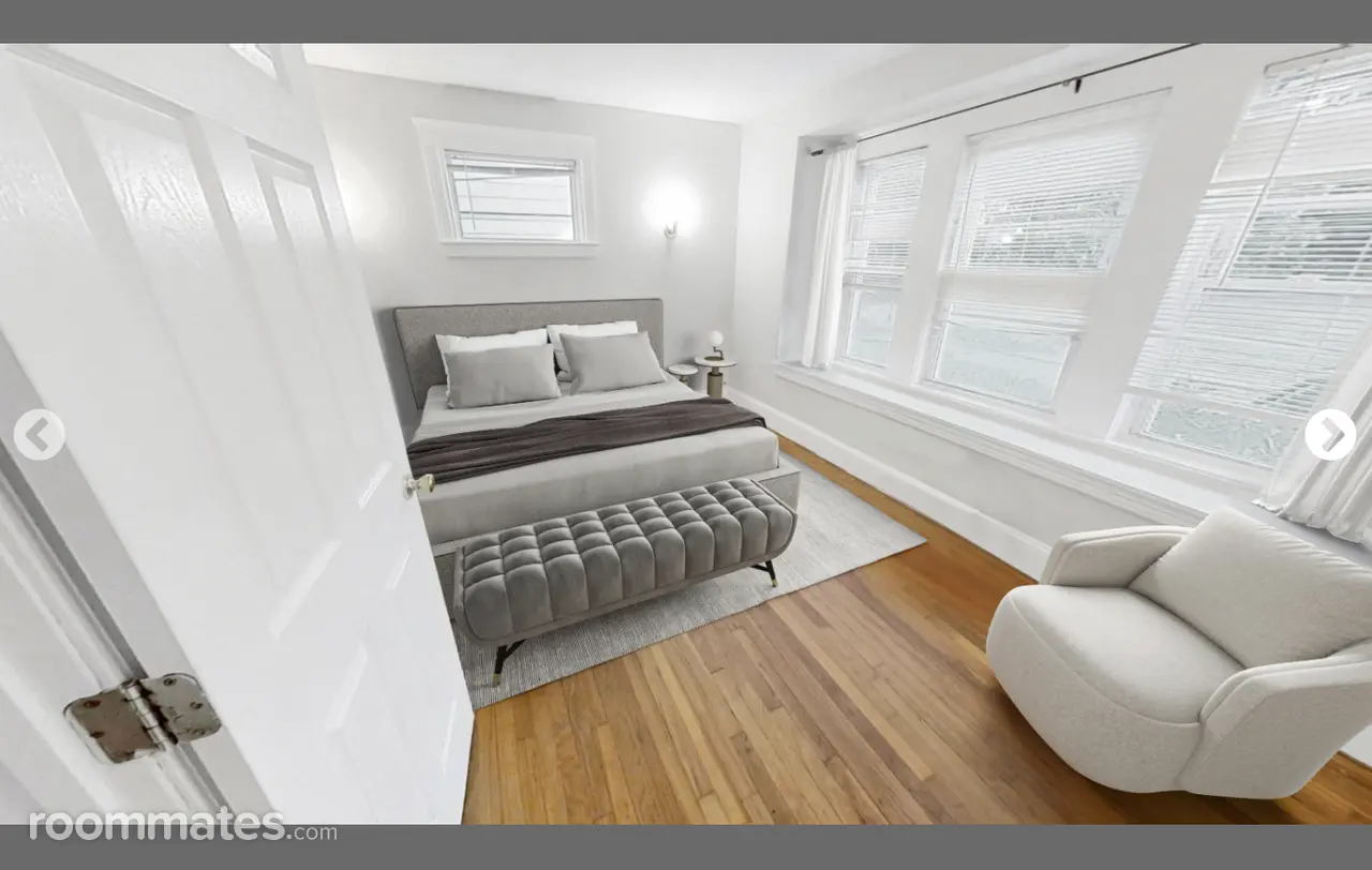 Profile photo 1 of 11