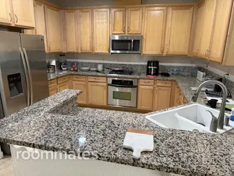 Room for rent in Sacramento, CA $1000, townhouse