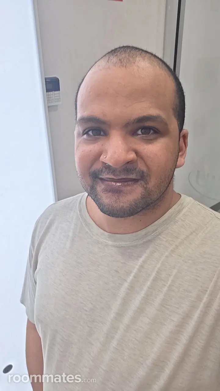 Profile photo 1 of 4