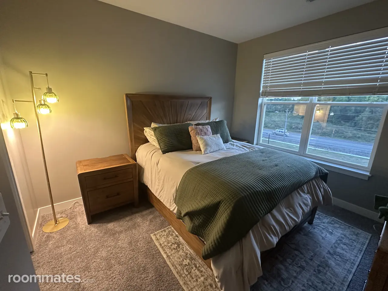 Profile photo 3 of 4