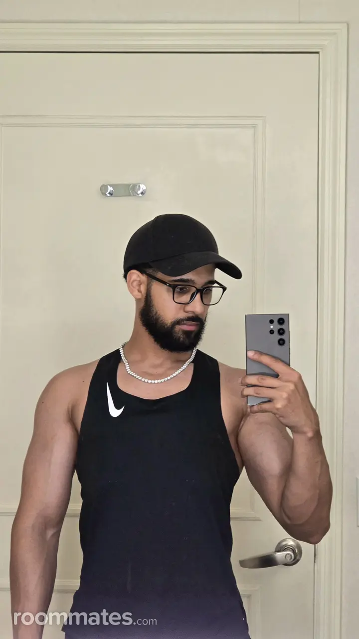 Profile photo 1 of 1