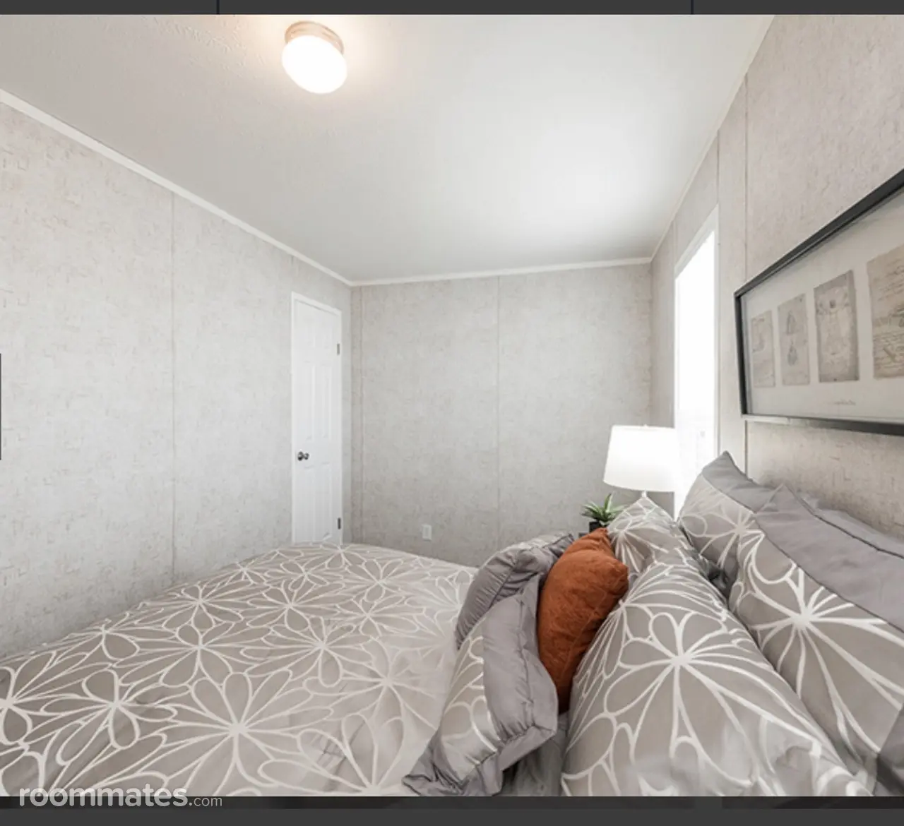 Profile photo 1 of 2