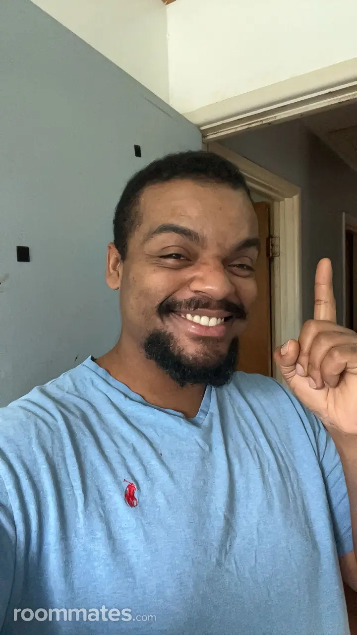 Profile photo 3 of 6