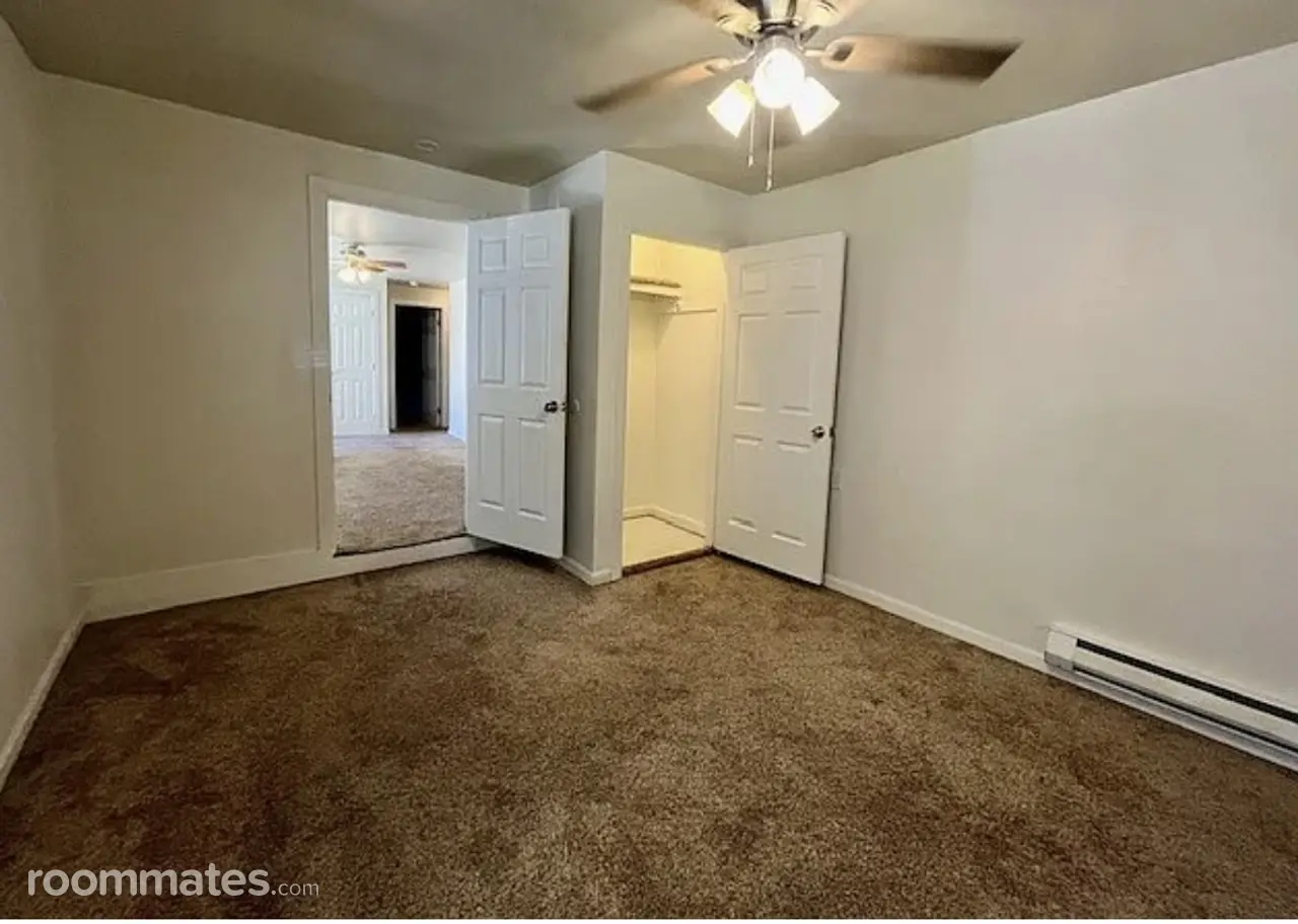 Profile photo 5 of 11