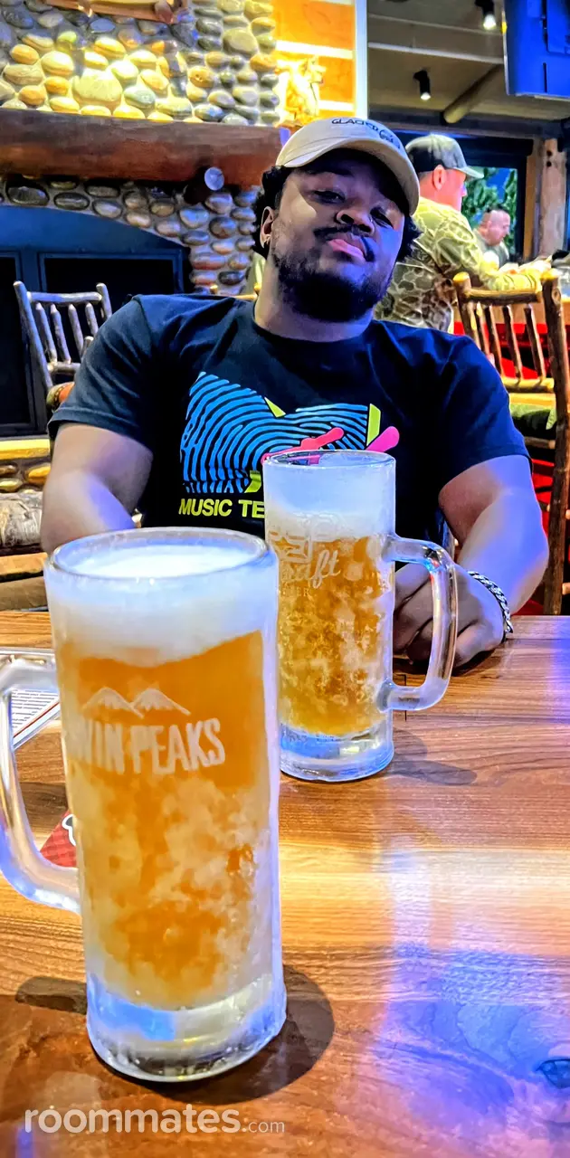 Profile photo 3 of 7