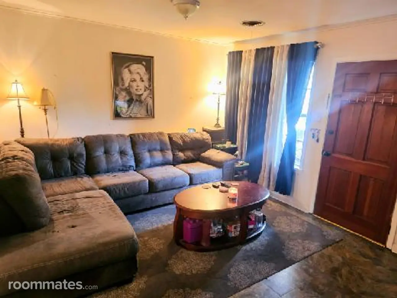 Profile photo 3 of 10