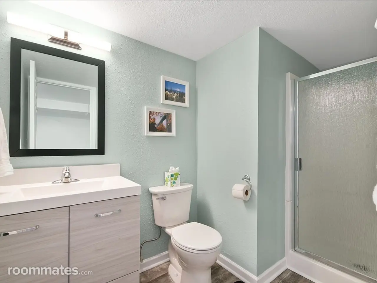 Profile photo 1 of 10