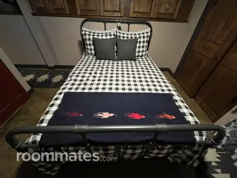 Room for rent in Running Springs, CA $2000, house